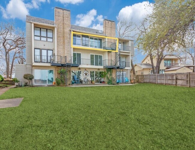 Building Photo - 390 Driftwood Ct
