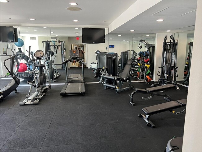 Building Photo - 10 Aragon Ave