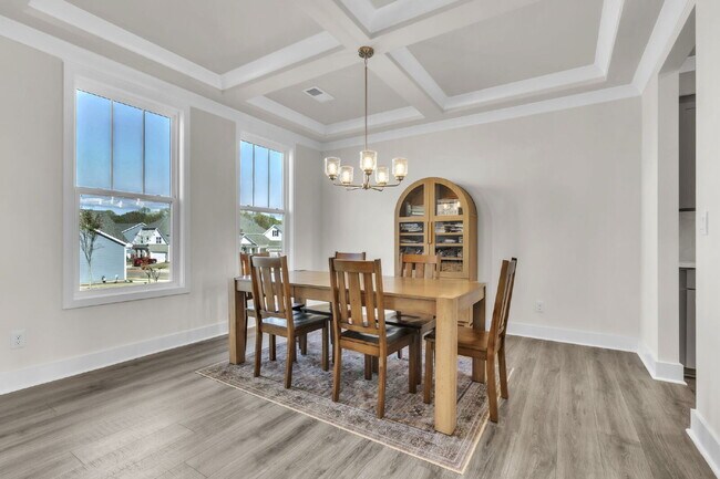 Building Photo - Elegant 5BR/4BA Home Minutes from the Swam...