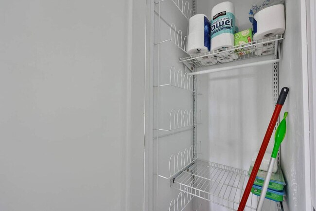 Building Photo - 5019 Hawley Blvd