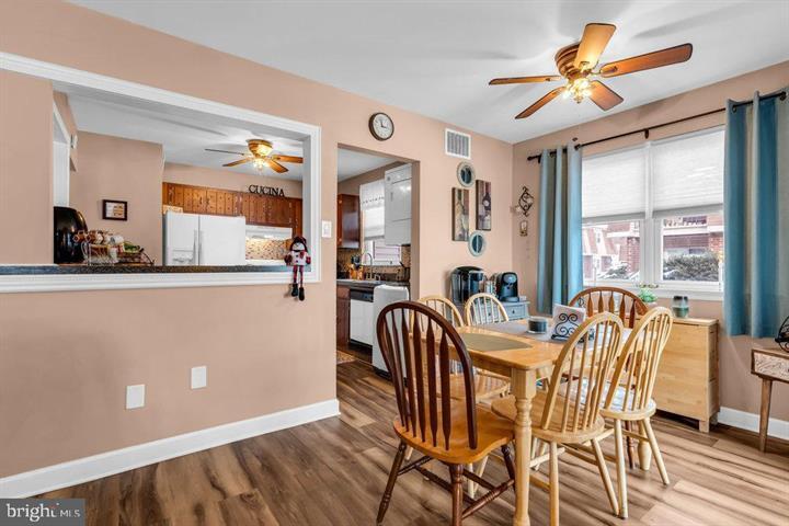 Building Photo - 27 Florence Tollgate Pl