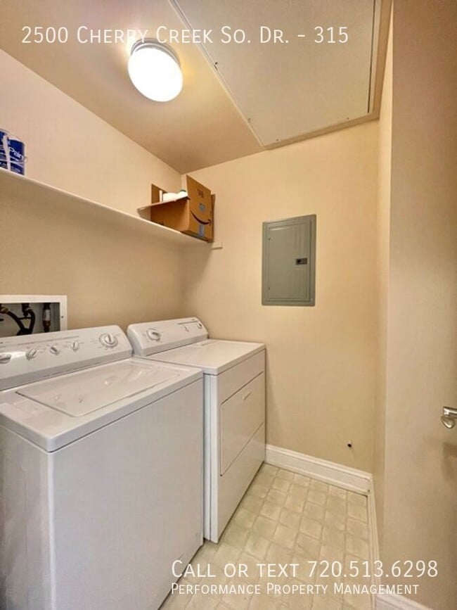 Building Photo - 2500 E Cherry Creek S Dr