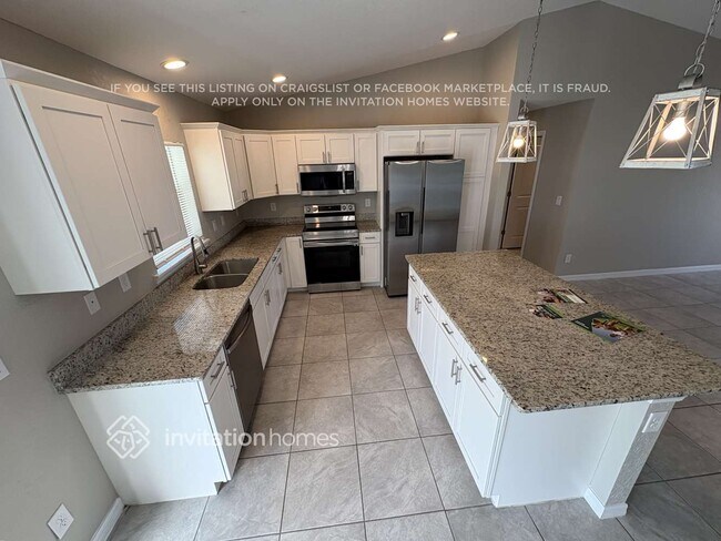 Building Photo - 7049 David Blvd