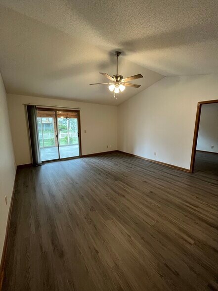 Building Photo - 5787 Nike Dr