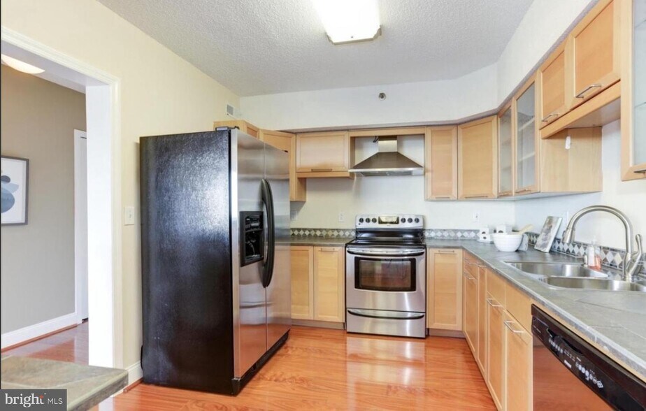 Building Photo - 5505 Seminary Rd