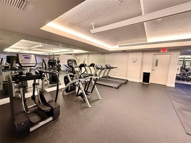 Building Photo - 610 Clematis St