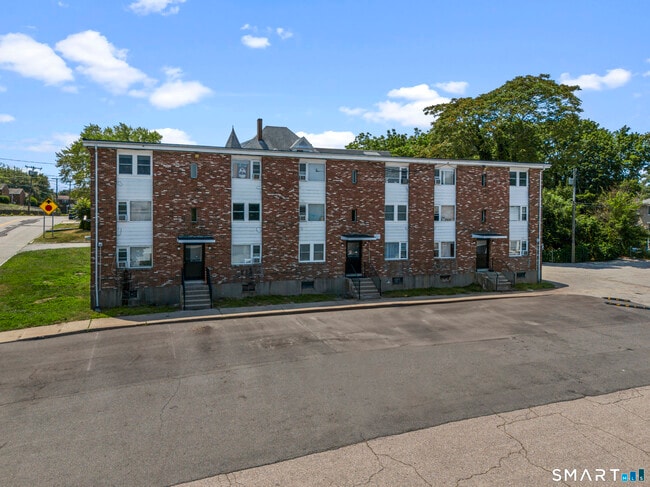 Building Photo - 149 Garfield Ave