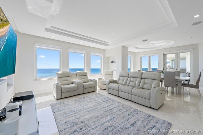 Building Photo - 2070 N Ocean Blvd