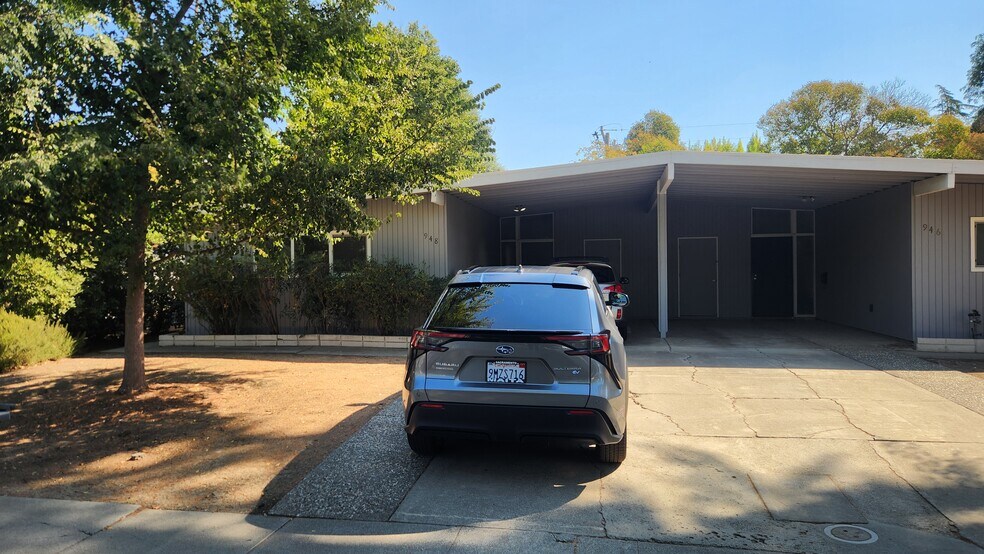 Building Photo - 948 J Street