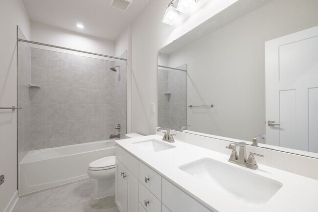 Building Photo - PRICE DROP on Beautiful 5 Bedroom Home wit...