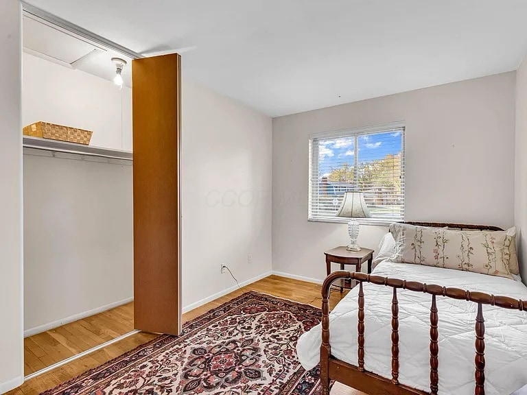 Building Photo - 300 Brookhaven Dr E