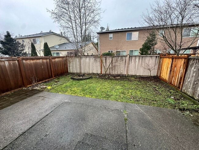 Building Photo - 2bd/2ba Maple Valley Home