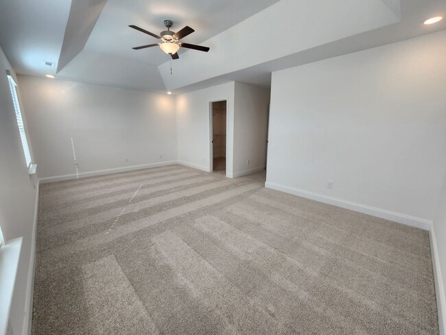 Building Photo - Gorgeous New Construction Home in Lebanon'...
