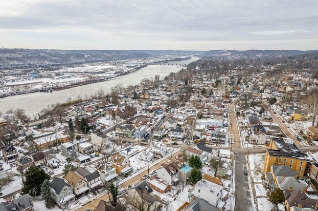 Building Photo - AVAILABLE NOW! Start the New Year in a new home with this STUNNING 2-bedroom in Avalon, ready for...