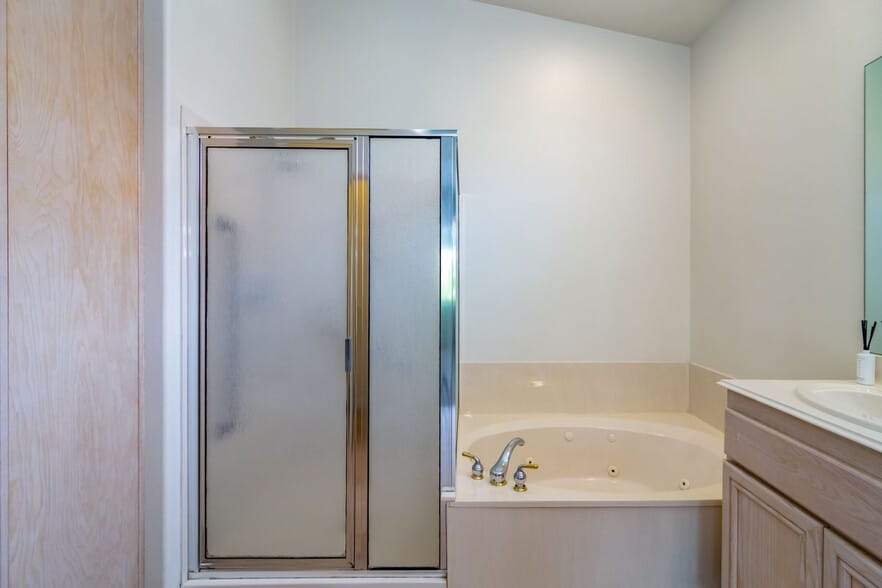Building Photo - 45596 Torrey Pines Ct