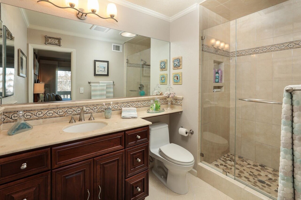 Building Photo - 1248 Crescent Ter