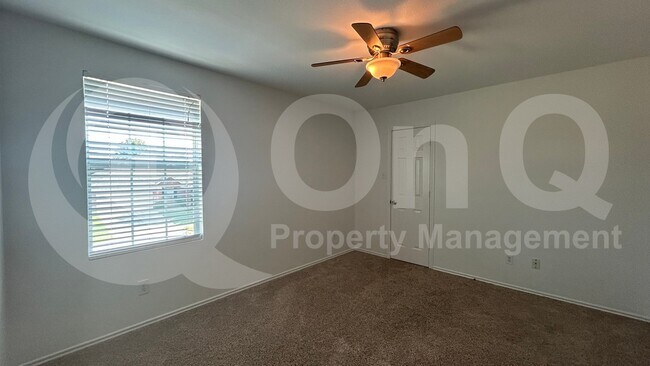 Building Photo - 905 Cedar Creek Dr