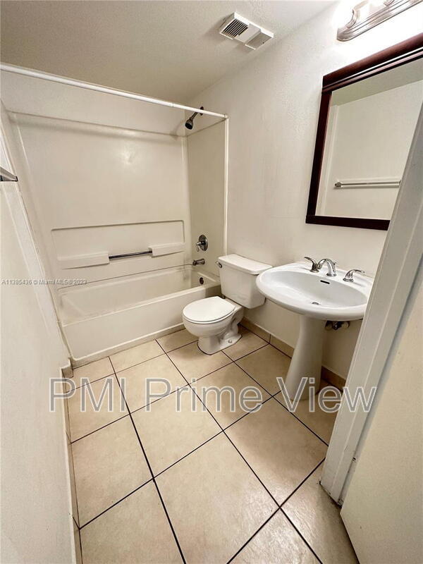 Building Photo - 15231 SW 80th St