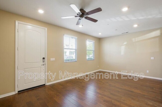 Building Photo - 40358 Calle Real