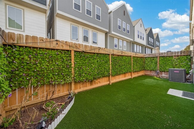 Building Photo - 7707 Johanna Pk Dr