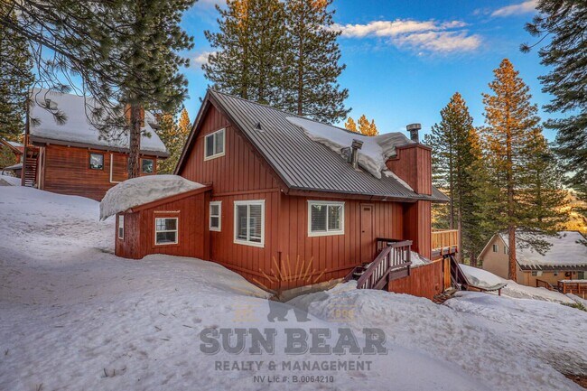 Building Photo - Bright Home in Incline! - Reduced Price!!