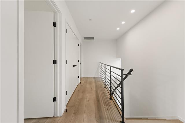 Building Photo - 2001 N Prairie Ave