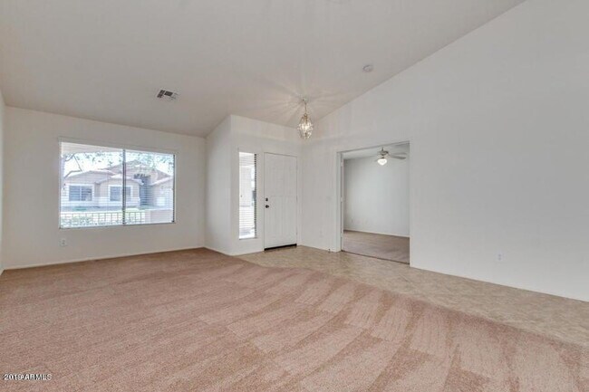 Building Photo - 42376 W Chisholm Dr