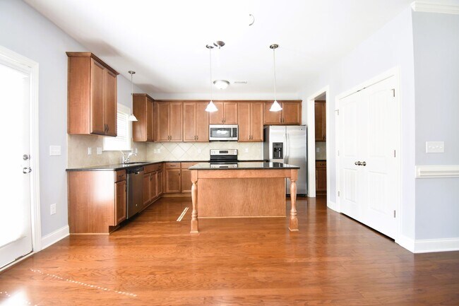 Building Photo - 54 Pittfield Run