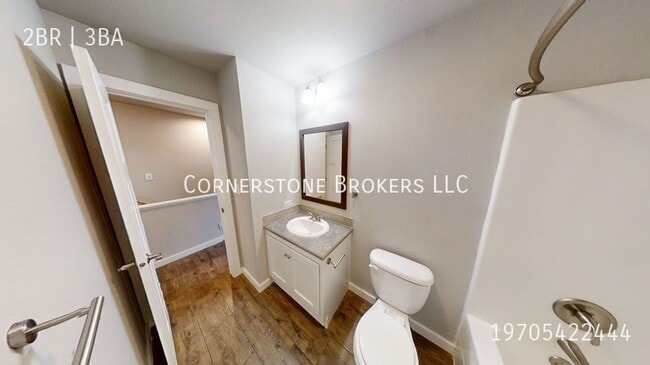 Building Photo - 227 Omnia St