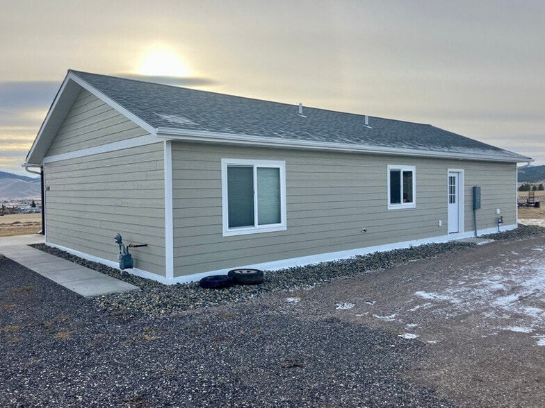 Building Photo - 340 Brownstone Rd