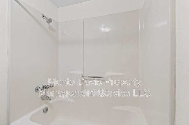 Building Photo - 1713 Cinnamon Path