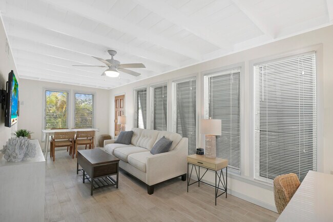 Building Photo - 53 Barry Ave