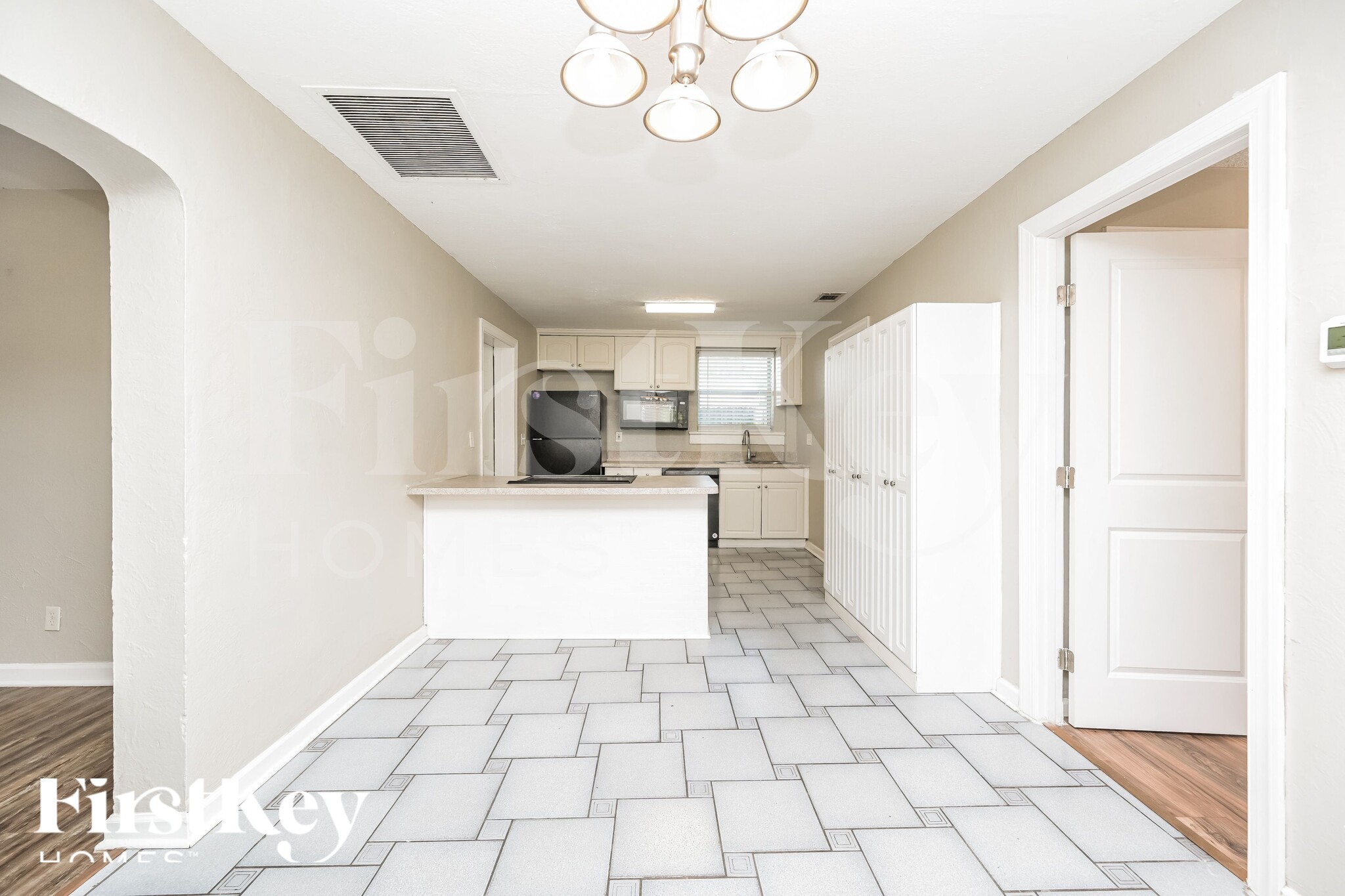 Building Photo - 7309 N Dartmouth Ave