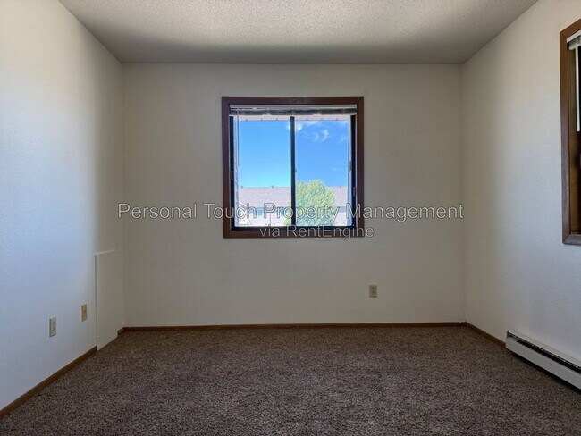 Building Photo - 1318 34th Ave S