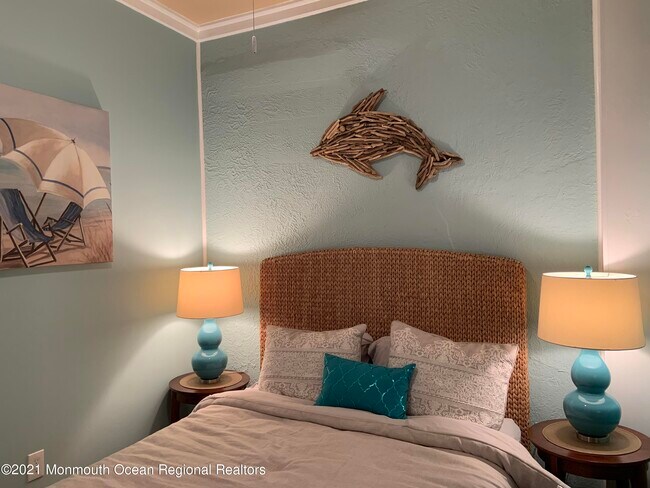 Building Photo - 33 Broadway