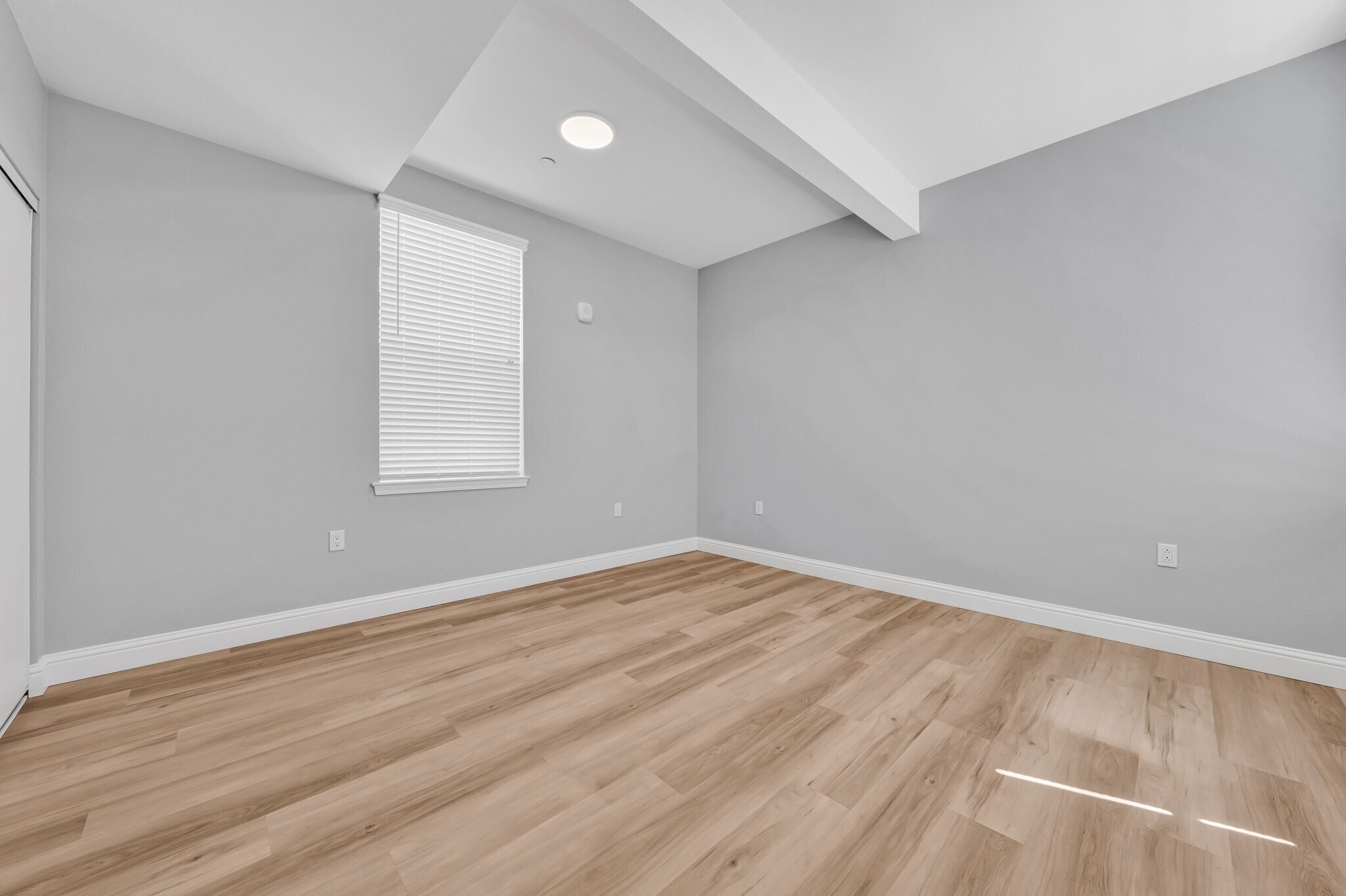 Building Photo - 2020 Dwight Way