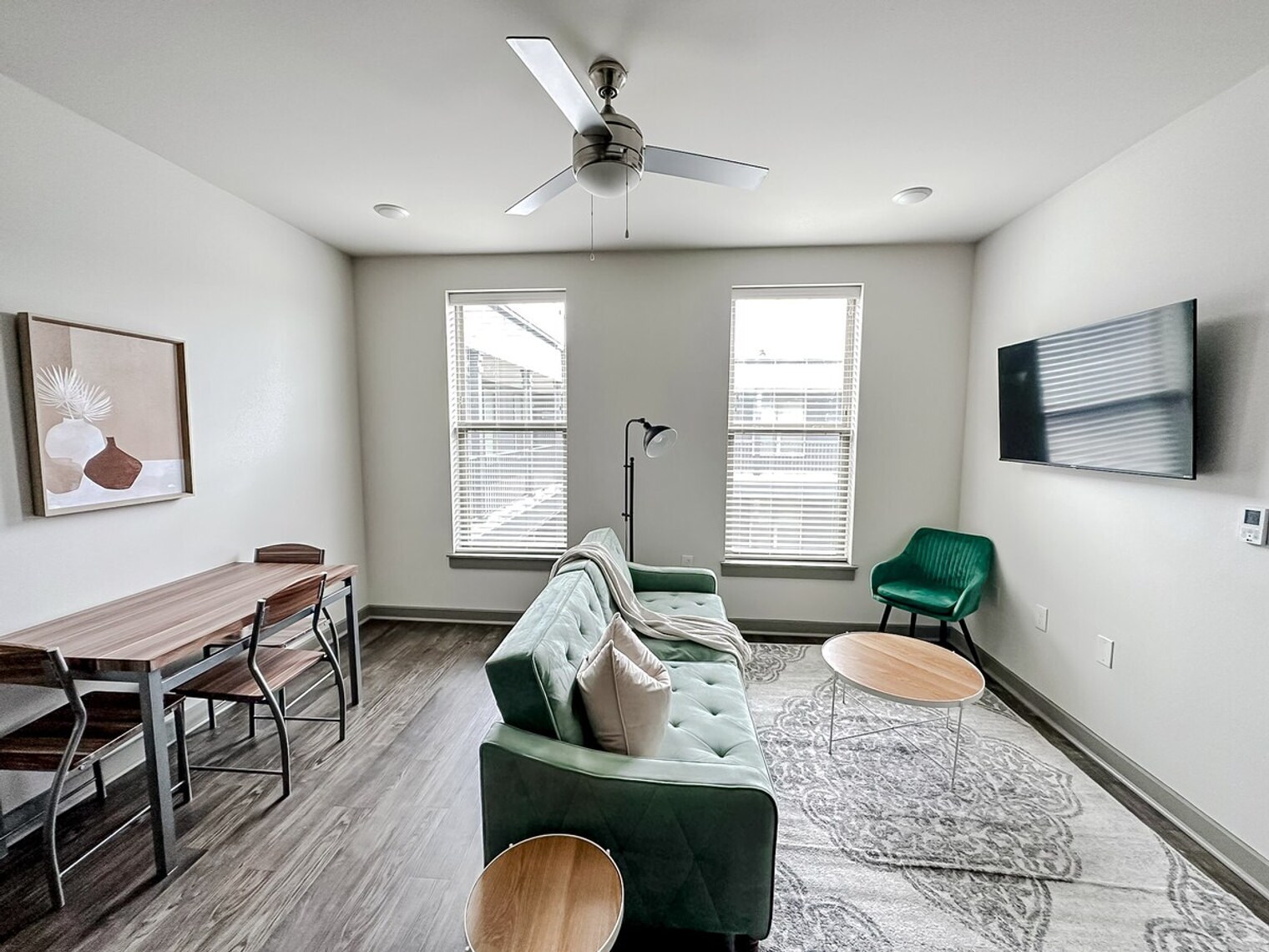 Building Photo - 111 E 4th St