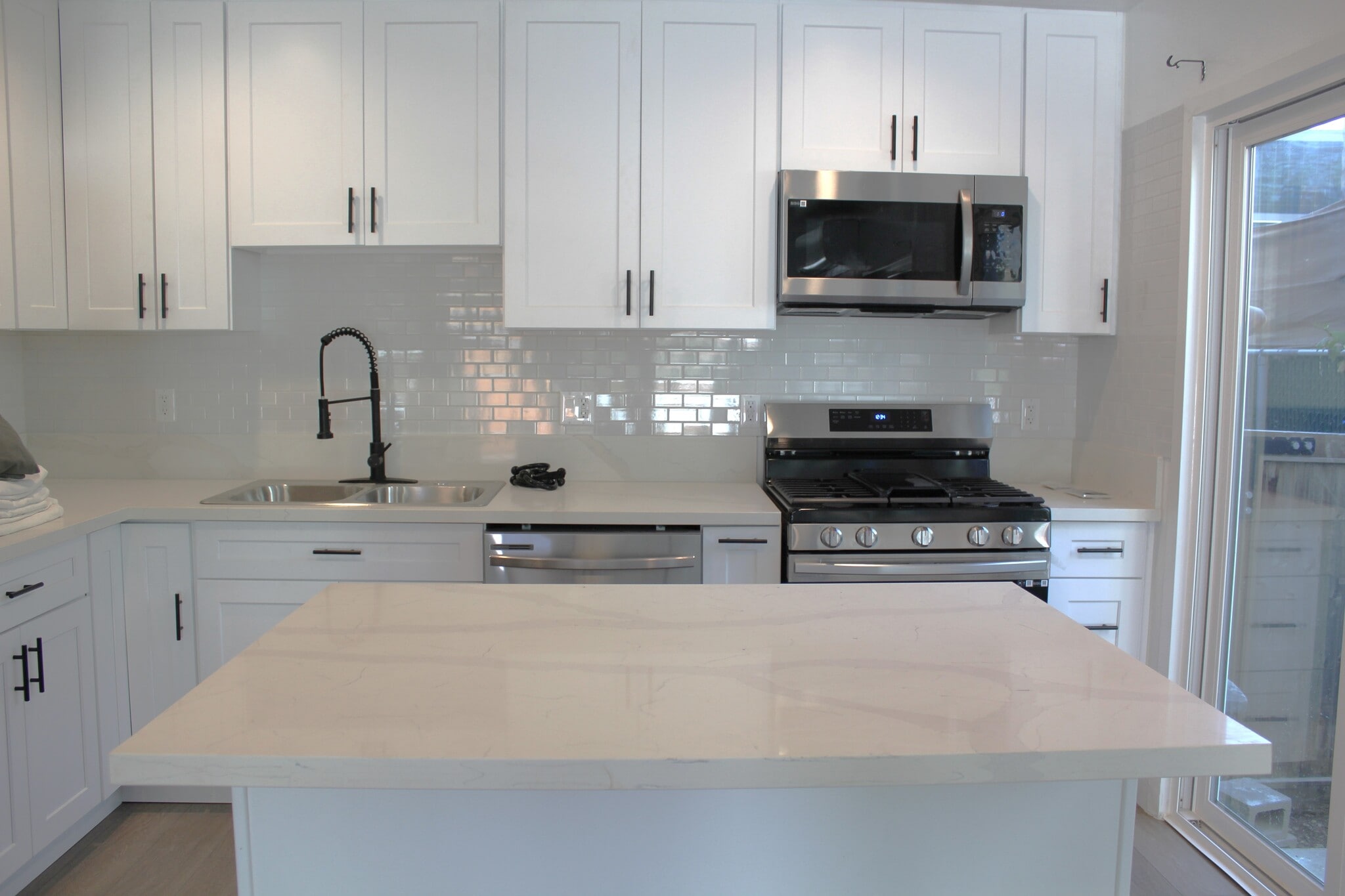 Building Photo - 1037 Pleasantview Ave