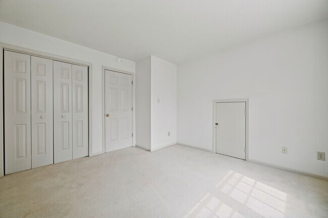 Building Photo - 109 Larkspur Hollow