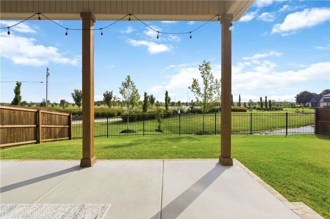 Building Photo - 450 Fox Trl