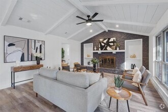 Building Photo - 1701 Deep Wood Dr