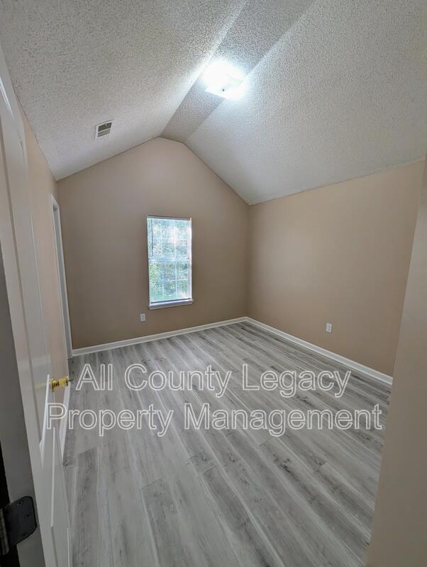 Building Photo - 760 Mountain Ridge Way