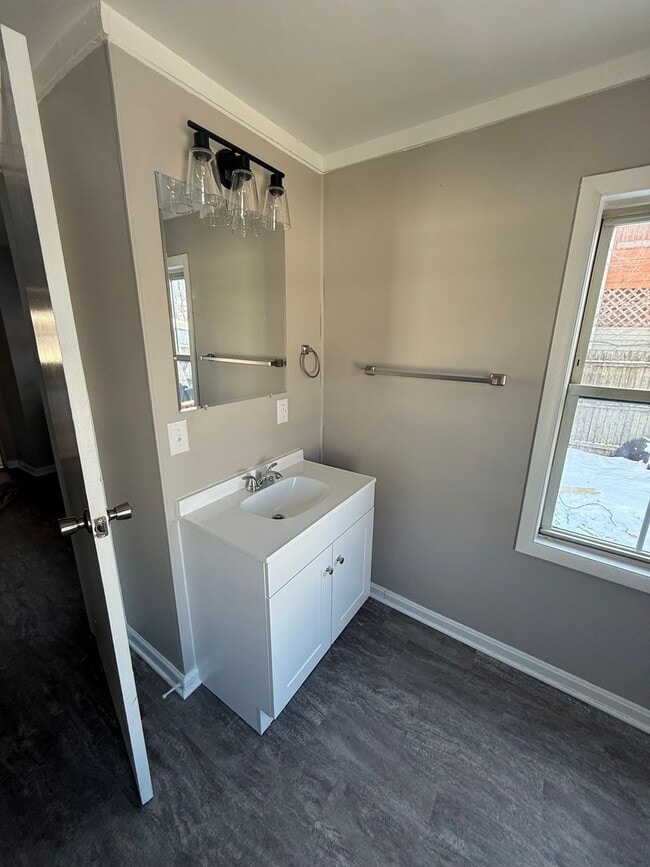 Building Photo - **COMING SOON!** 5 bedroom 2 Full bathroom home in Carlisle PA!