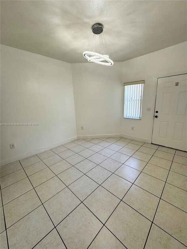 Building Photo - 2 bedroom in North Miami Beach FL 33181