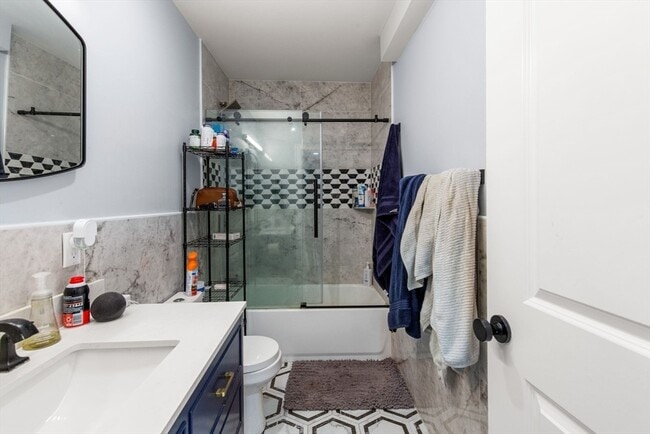 Building Photo - 32 Cameron Ave