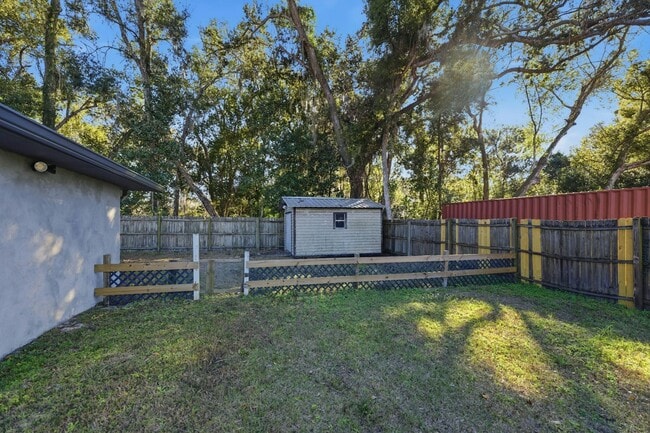 Building Photo - 408 Etheredge St