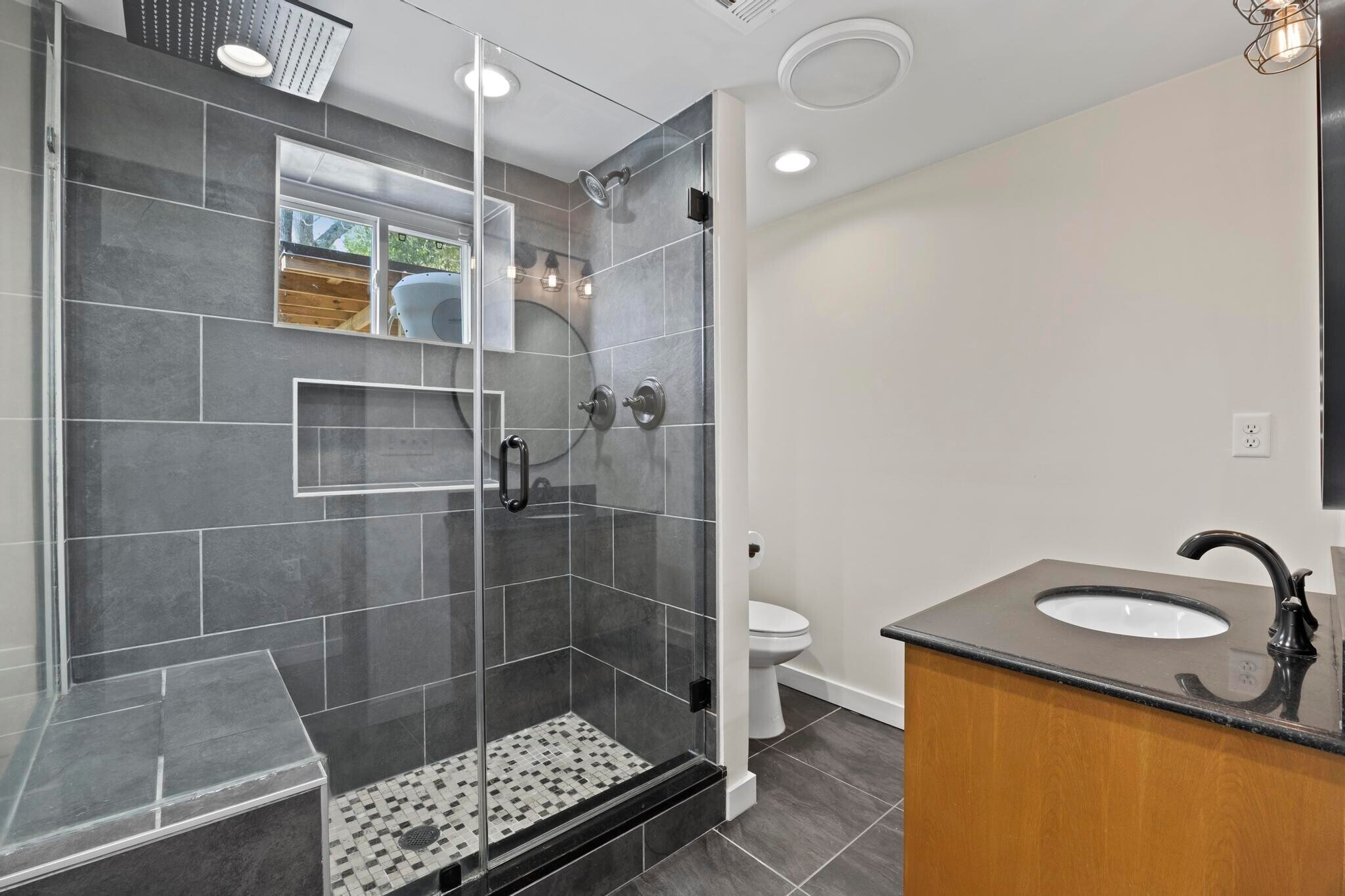 Building Photo - 8312 Savage Guilford Rd