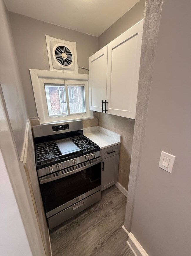 Building Photo - 3 bedroom rental in Olney Section of Philadelphia