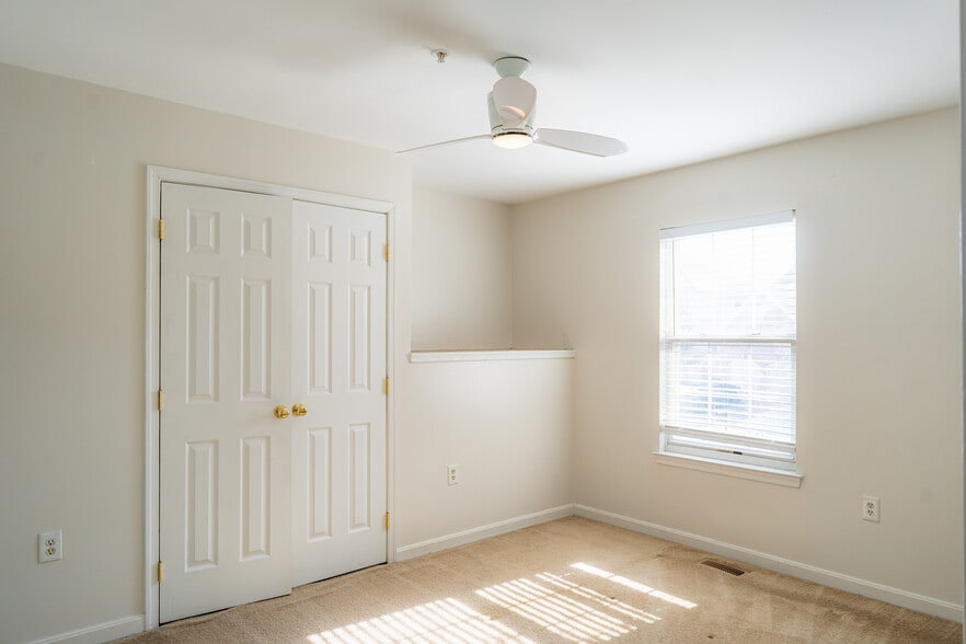 Building Photo - 1111 Merganser Ct