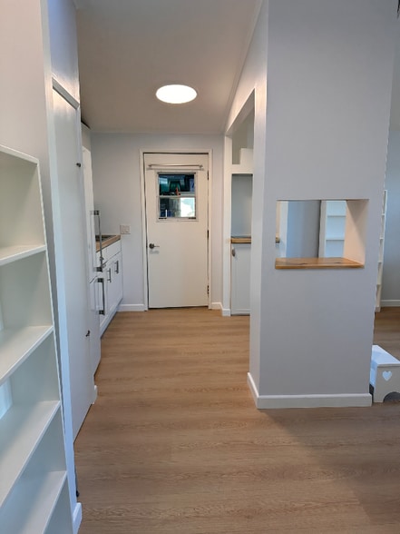 Building Photo - 628 Via Bolivia